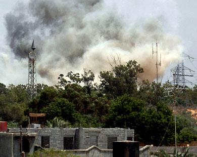 انفجارات في العاصمة طرابلس . مصدر الصورة - الجزيرة