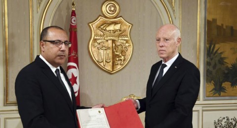 رئيس الوزراء التونسي: الرئيس يعطل مصالح الدولة ولن أستقيل